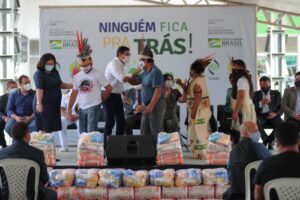 Imagem da notícia - Wilson Lima destaca parceria com Governo Federal durante entrega de cestas básicas para comunidades indígenas