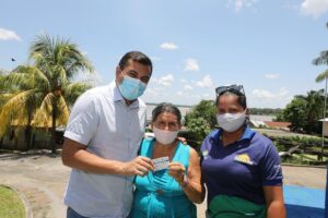 Imagem da notícia - Wilson Lima inspeciona cooperativa de pescadores em Santo Antônio do Içá