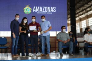 Imagem da notícia - Governador Wilson Lima entrega fomentos a produtores do setor primário de Iranduba