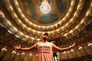Imagem da notícia - Campanha “Natal Solidário” do Governo do Estado terá live-show no palco do Teatro Amazonas