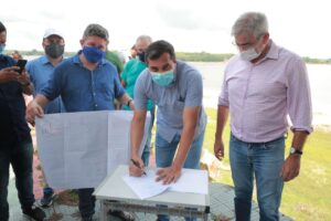 Imagem da notícia - Wilson Lima anuncia obra de recuperação na orla de Nhamundá