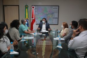 Imagem da notícia - Governo do Amazonas avalia flexibilização de flutuantes na modalidade restaurante