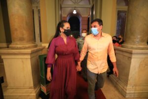 Imagem da notícia - Wilson Lima prestigia live-show “Natal Solidário”, no Teatro Amazonas