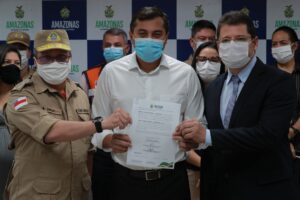Imagem da notícia - Wilson Lima formaliza cooperação que triplica atendimentos da Policlínica Gilberto Mestrinho