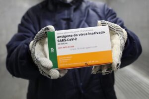 Imagem da notícia - Ministério da Saúde envia 282 mil doses da vacina contra Covid-19 para Amazonas, 26 mil a mais que o previsto