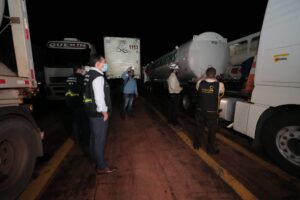 Imagem da notícia - Durante a madrugada, Wilson Lima recebe oxigênio para restabelecer o abastecimento nos hospitais do Amazonas