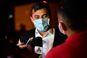 Imagem da notícia - Wilson Lima determina exoneração de funcionário da Casa Civil vacinado indevidamente