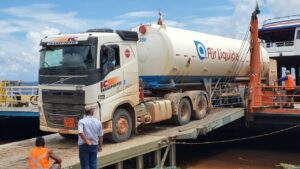 Imagem da notícia - Carregamento com 160 mil metros cúbicos de oxigênio chega a Manaus para abastecimento da rede de saúde