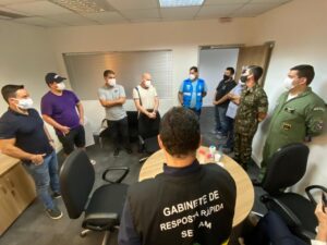 Imagem da notícia - Parceria entre voluntários, Estado e Governo Federal abastecerá 200 cilindros de oxigênio em outros estados