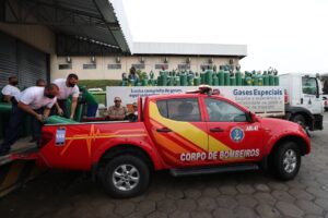 Imagem da notícia - Governo do AM envia 150 cilindros de oxigênio para unidades de saúde em Manaus e no interior
