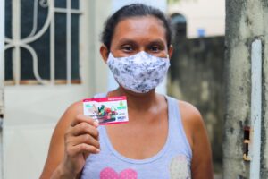 Imagem da notícia - Diarista do Aleixo é a primeira chefa de família a receber o Auxílio Estadual