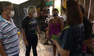 Imagem da notícia - Governo do Amazonas entrega cartões do Auxílio Estadual a moradores de Maraã e Japurá