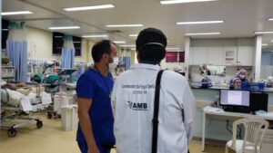Imagem da notícia - Hospitais do Amazonas recebem reforço de mais 30 médicos de outros estados