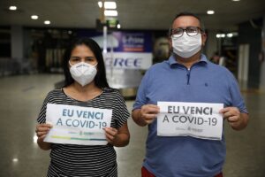 Imagem da notícia - Mais quatro recuperados da COVID-19 tratados em Belém e Vitória retornam a Manaus
