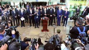 Imagem da notícia - Em Brasília, Wilson Lima participa de reunião que instituiu comitê nacional para combate ao novo coronavírus