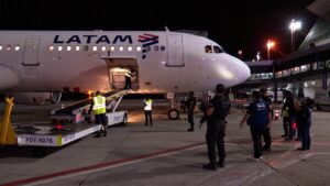 Imagem da notícia - Governo do Amazonas recebe mais 44 mil doses de vacinas contra a Covid-19