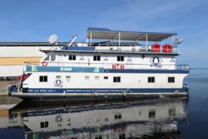 Imagem da notícia - Governo do Amazonas substitui hospital por barco do Ipem em Careiro da Várzea