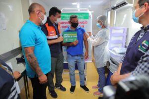 Imagem da notícia - Wilson Lima determina adaptação do barco do Ipem para funcionar como hospital flutuante no Careiro da Várzea