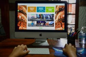 Imagem da notícia - Governo do Amazonas lança editais para seleção e aquisição de obras de arte e acervo bibliográfico