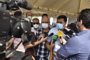Imagem da notícia - Governador Wilson Lima estende vacinação contra Covid-19 a partir de 25 anos em Novo Airão