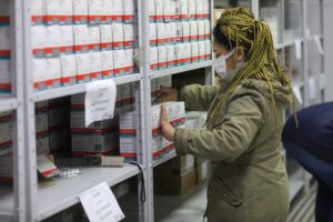 Imagem da notícia - Governo do Amazonas recebe mais 73.010 doses de vacinas contra a Covid-19
