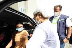 Imagem da notícia - Vacina Amazonas: mais de 10 mil pessoas vacinadas em três horas de mutirão