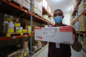 Imagem da notícia - Cema começa a receber testes de antígeno adquiridos pelo Governo do Amazonas