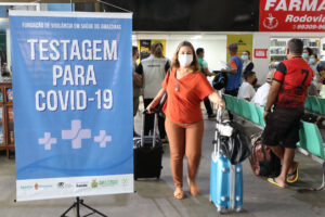 Imagem da notícia - Vigilância Ativa com detecção de Covid-19 já testou 4,7 mil pessoas no porto, aeroporto e rodoviária de Manaus