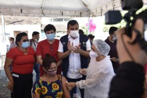 Imagem da notícia - Em Urucará e Itapiranga, Wilson Lima destaca importância da celeridade da vacinação contra a Covid-19