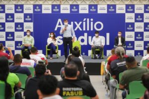 Imagem da notícia - Governo do Amazonas já entregou mais de 1,3 mil cartões do Auxílio Estadual para profissionais da Cultura, Esporte e Turismo