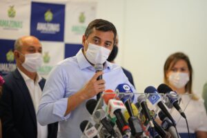 Imagem da notícia - Wilson Lima anuncia aplicação de terceira dose da vacina contra a Covid-19 em idosos acima de 70 anos