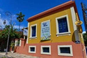 Imagem da notícia - Casa das Artes reabre para visitação com novas exposições e homenagem a Zezinho Correa