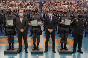 Imagem da notícia - Wilson Lima participa de formatura de 404 policiais que vão reforçar segurança pública no interior