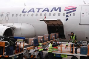 Imagem da notícia - Governo do Amazonas recebe dois novos lotes com 133.050 doses de vacinas contra a Covid-19