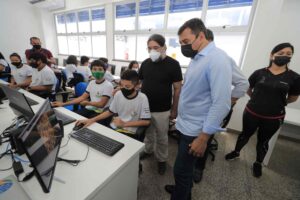 Imagem da notícia - Wilson Lima inaugura oitavo Ceti da gestão, no Viver Melhor, e abre mil vagas na educação de tempo integral