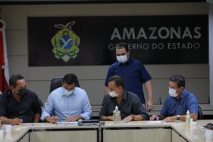 Imagem da notícia - Wilson Lima assina convênios de R$ 36,7 milhões para investimentos em seis municípios do Amazonas