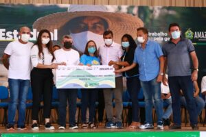Imagem da notícia - Mais de 247 mil famílias do Amazonas já estão recebendo o Auxílio Estadual do Governo do Estado