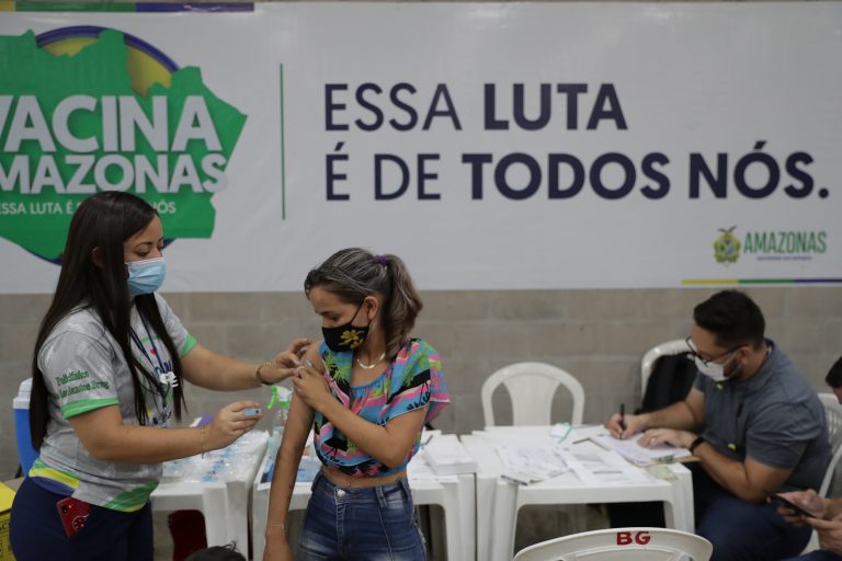 Amazonas alcança a marca de 5.015.582 doses aplicadas nesta terça-feira (30/11)