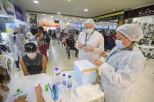 Imagem da notícia - Ação do Governo do Amazonas em supermercados aplicou mais de 22 mil doses contra Covid-19 em dois dias