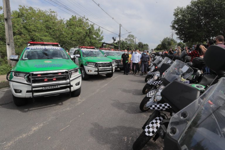 Governador Wilson Lima entrega 65 viaturas, 30 motos e armamentos para as forças de segurança