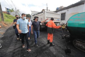 Imagem da notícia - Governador Wilson Lima e prefeito David Almeida vistoriam obras de recuperação viária de Manaus