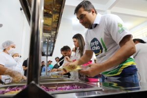 Imagem da notícia - Em Barreirinha, Wilson Lima inaugura quinto restaurante popular no interior do estado