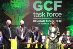 Imagem da notícia - Wilson Lima assina memorando com agência norte-americana para estimular ações de conservação florestal