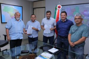 Imagem da notícia - Wilson Lima assina convênio de R$ 11,2 milhões para recuperar sistema viário de Novo Aripuanã