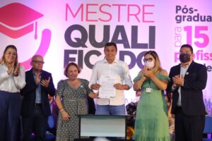 Imagem da notícia - Wilson Lima lança edital de pós-graduação gratuita para 15 mil professores da rede pública do Amazonas