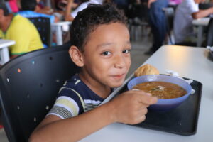 Imagem da notícia - Governador Wilson Lima entrega cozinha popular Prato Cheio no Rio Piorini revitalizada