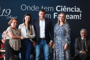 Imagem da notícia - Professores e alunos do Amazonas vão contar com R$ 5 milhões para fazer ‘Ciência na Escola’, anuncia Wilson Lima