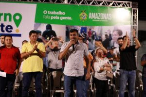 Imagem da notícia - Wilson Lima inaugura Ilumina+ Amazonas na sede de Parintins e na Vila Amazônia