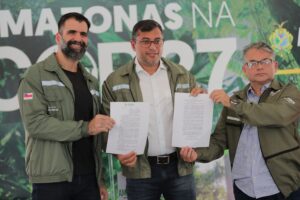 Imagem da notícia - Governador Wilson Lima assina decreto sobre cotas de crédito de carbono no estado e anuncia equipe para COP-27