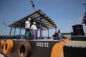 Imagem da notícia - Governador Wilson Lima vistoria terminais flutuantes para atender comunidades do interior